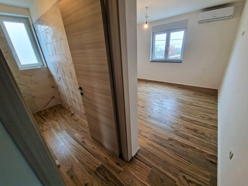 Klimatyzowana sypialnia i łazienka