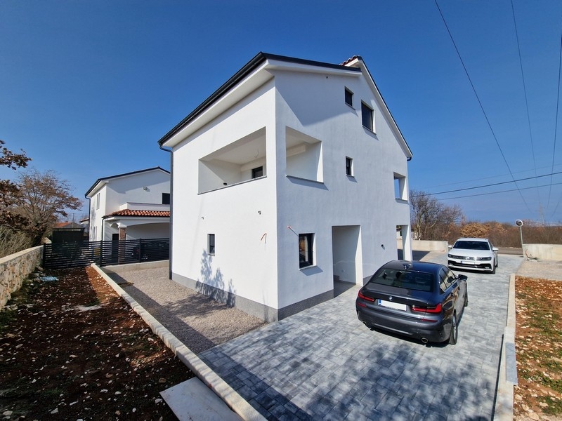 Widok z zewnątrz nieruchomości H2528, Wyspa Krk, Chorwacja - Panorama Scouting.