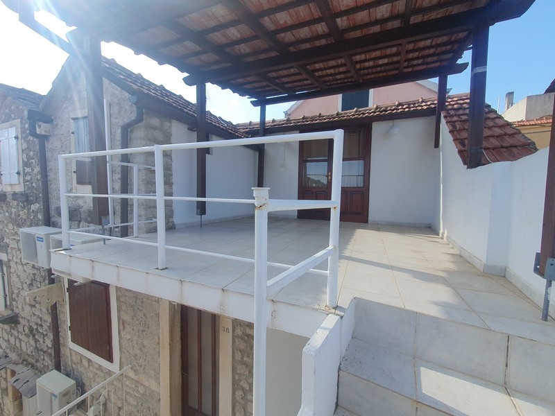 Umeblowany dom w centrum miasta