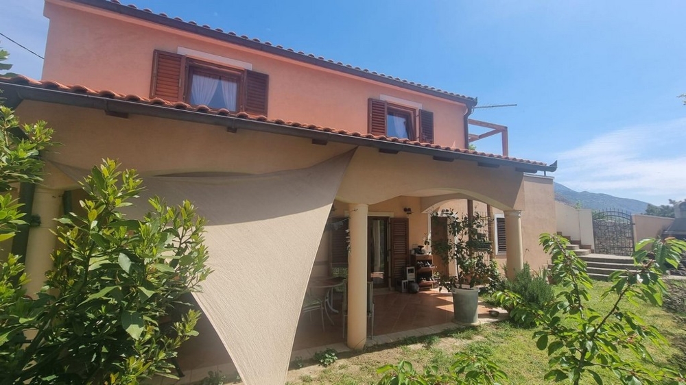 Sprzedam dom w Karlobagu - agent nieruchomości: Panorama Scouting.