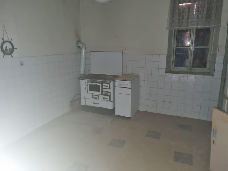 Łącznie 5 pokoi plus komórka lokatorska