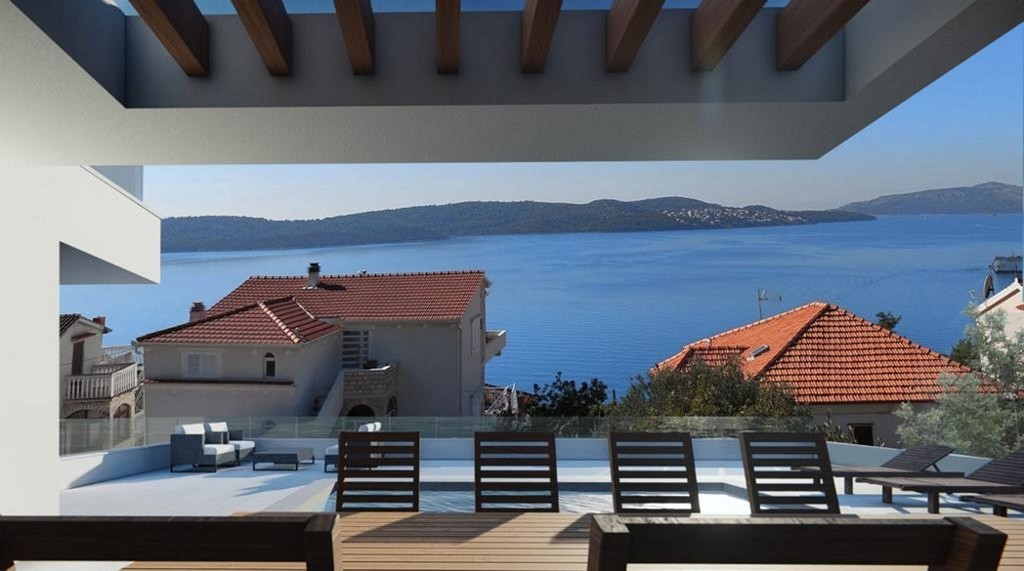 Wspaniały widok z balkonu i tarasu na dachu