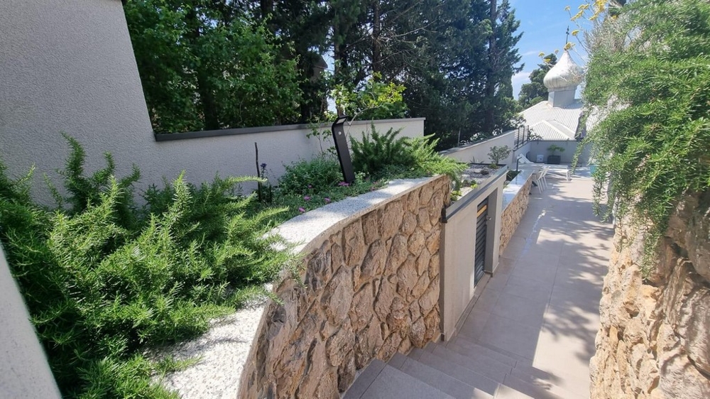 Pięknie zagospodarowana posiadłość