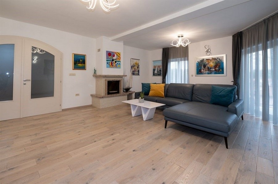 Sprzedam willę z kominkiem na Istrii