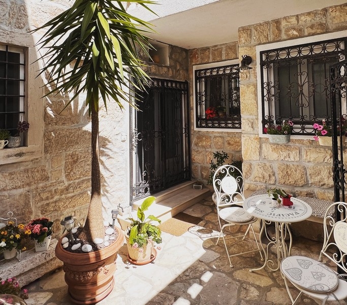 Kamienny dom w śródziemnomorskim stylu na wyspie Korcula