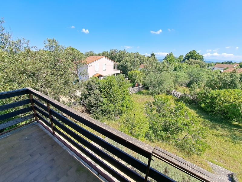 Widok na morze z górnego tarasu domu H2648 na wyspie Pasman w Chorwacji - Panorama Harcerska.