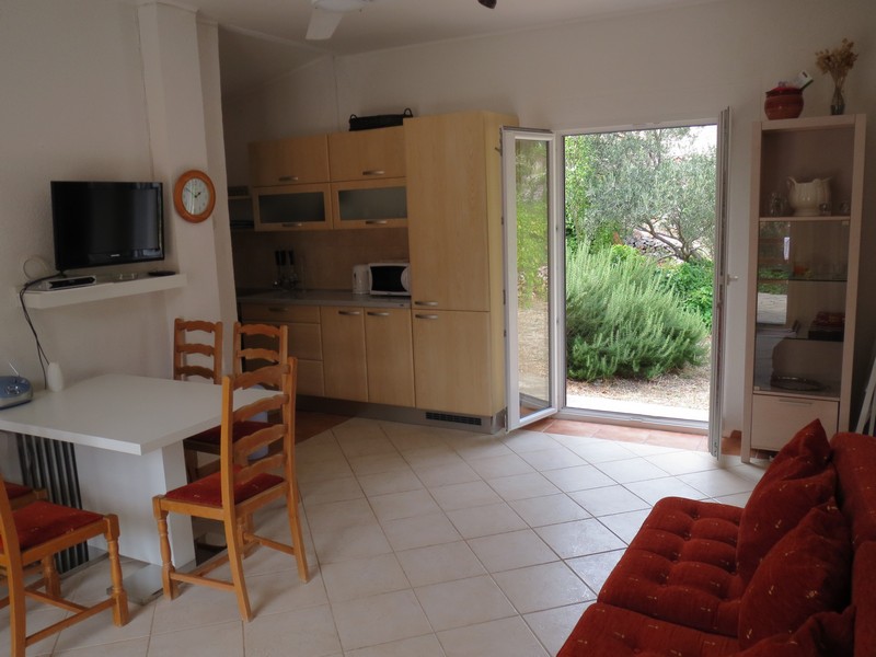 Jadalnia w domu H2653, Chorwacja.