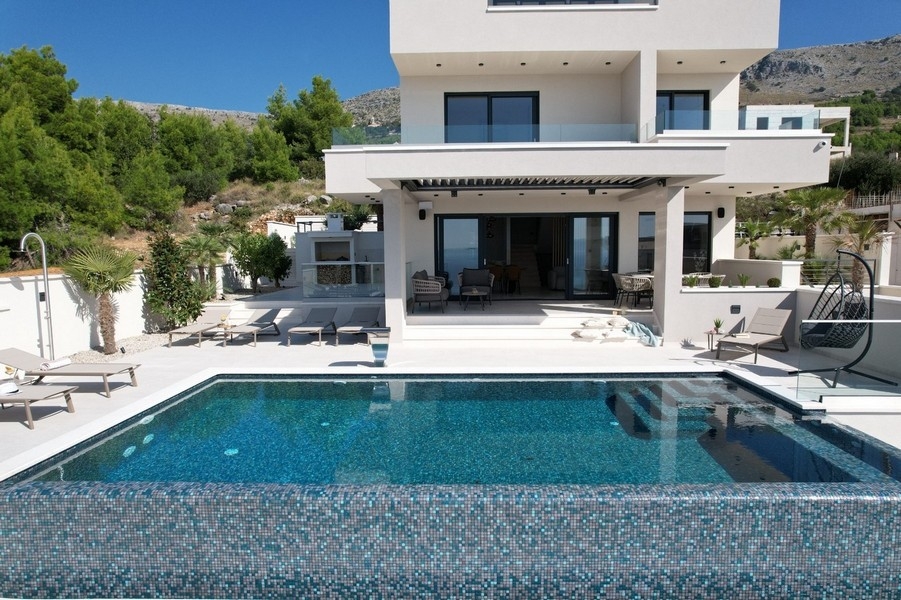 Widok na morze nieruchomości H2679 na sprzedaż w Chorwacji - Panorama Scouting.