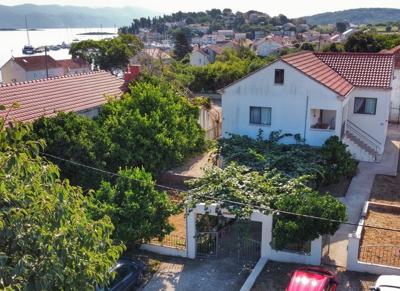 Widok z lotu ptaka na nieruchomość H2696 w Chorwacji - Panorama Scouting.