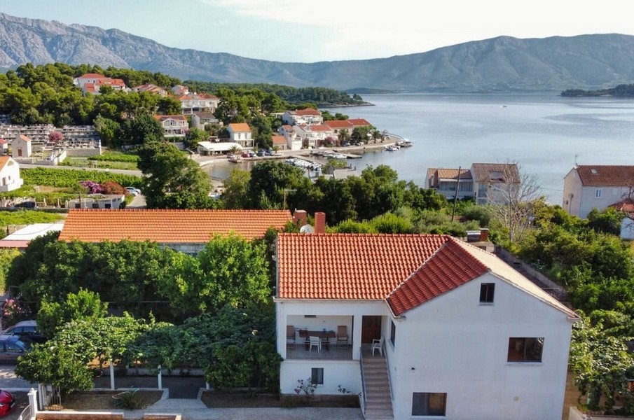 Nieruchomość blisko morza na wyspie Korcula w Chorwacji - Panorama Harcerska.
