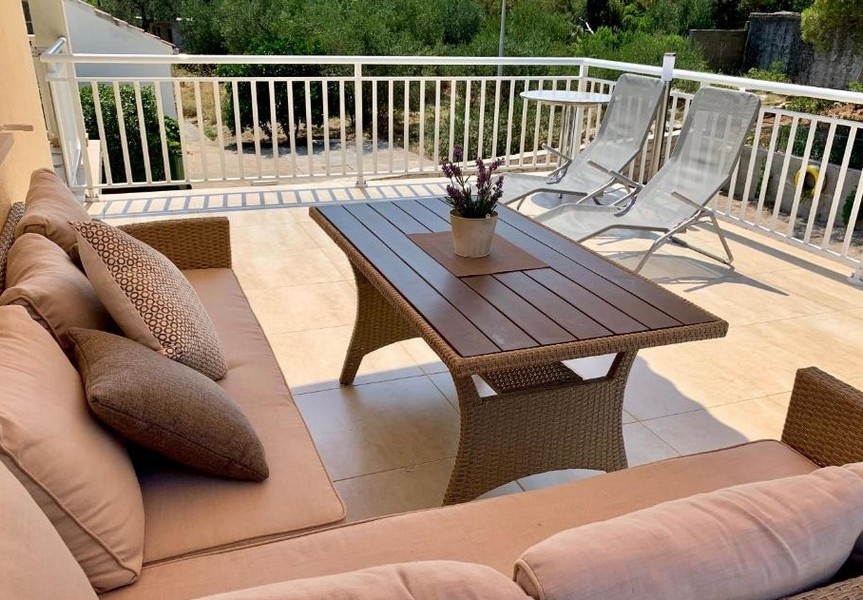 Wyspa Korcula, dom blisko morza z dwoma garażami