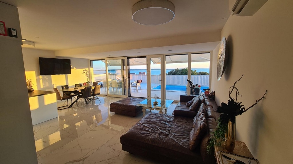 Widok na morze z nieruchomości H2724 w Chorwacji - Panorama Harcerska.