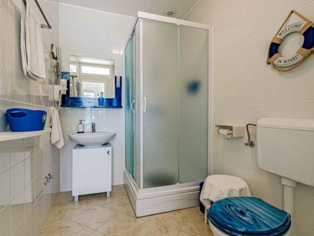 Łazienka z prysznicem