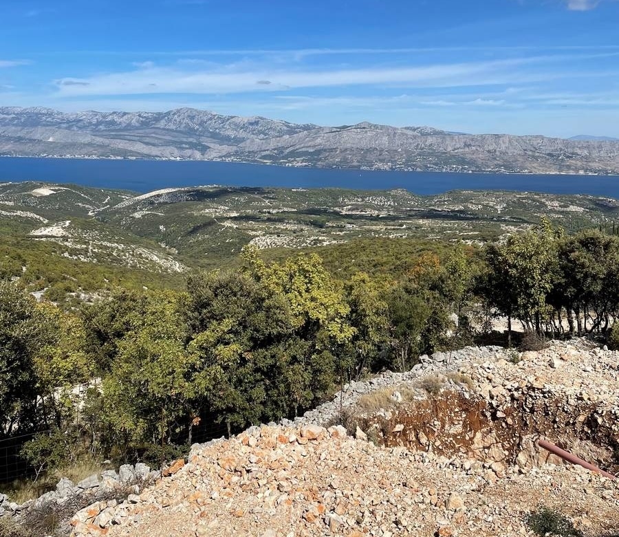 Duża działka z 2 willami w spokojnej okolicy - H2735