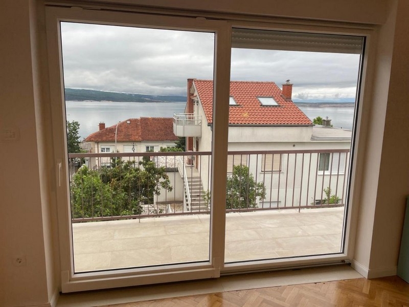Balkon z panoramicznym widokiem na morze - Chorwacja H2813