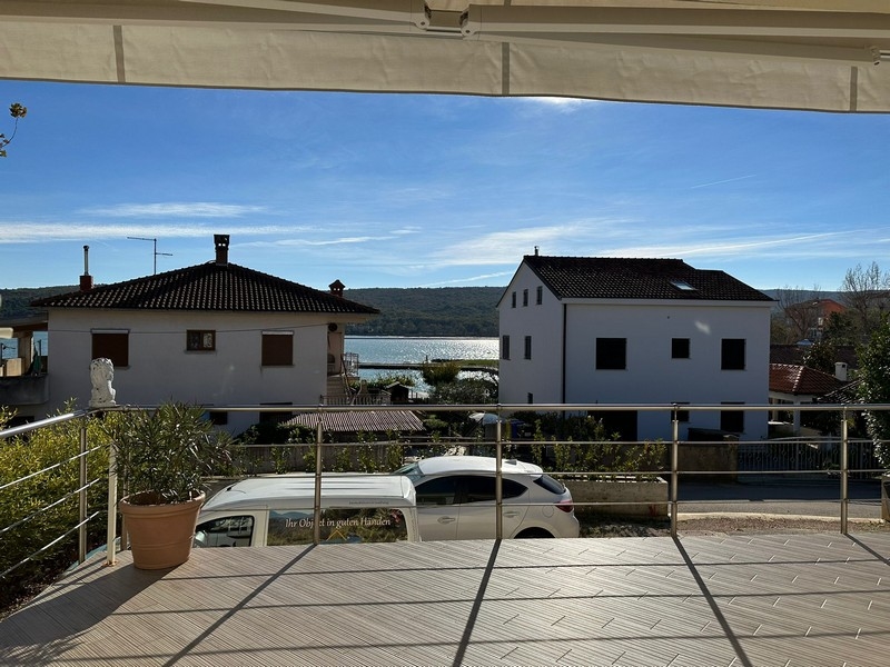 Dom jednorodzinny zaledwie ok. 70 metrów od morza - Nieruchomości w Chorwacji