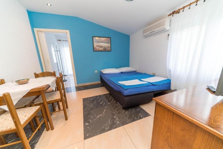 Jasne i przestronne salony z kuchnią