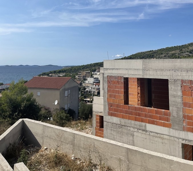 Willa z 4 sypialniami i widokiem na morze w Primosten