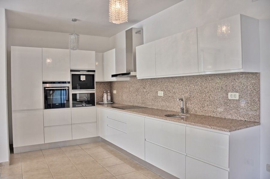 Na sprzedaż nowoczesna kuchnia w nadmorskim domu na Istrii.