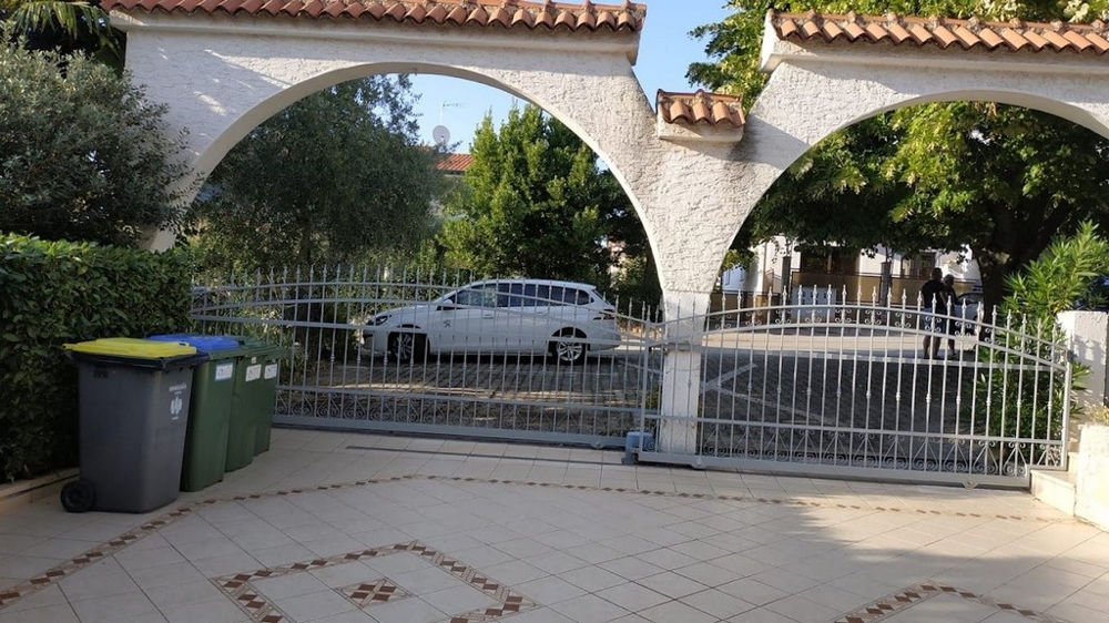 Brama wejściowa z łukami, dom w Porec, Chorwacja