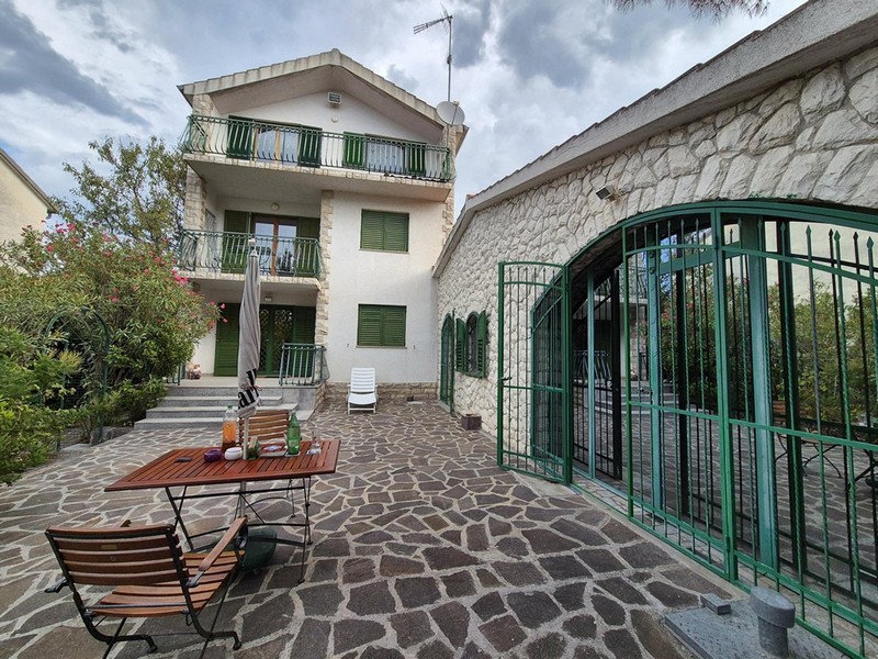 Sprzedam apartamentowiec w Chorwacji - Panorama Scouting H3359.