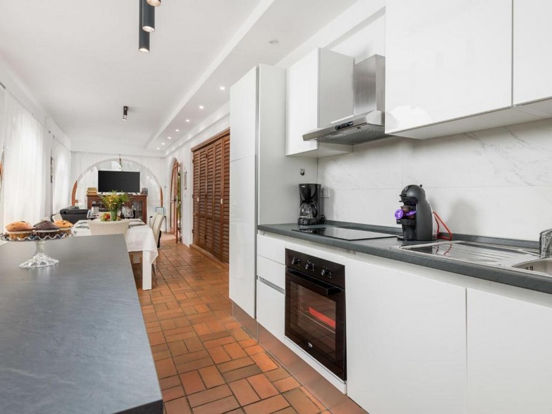 Kuchnia domu H3402 w Chorwacji - Panorama Scouting.