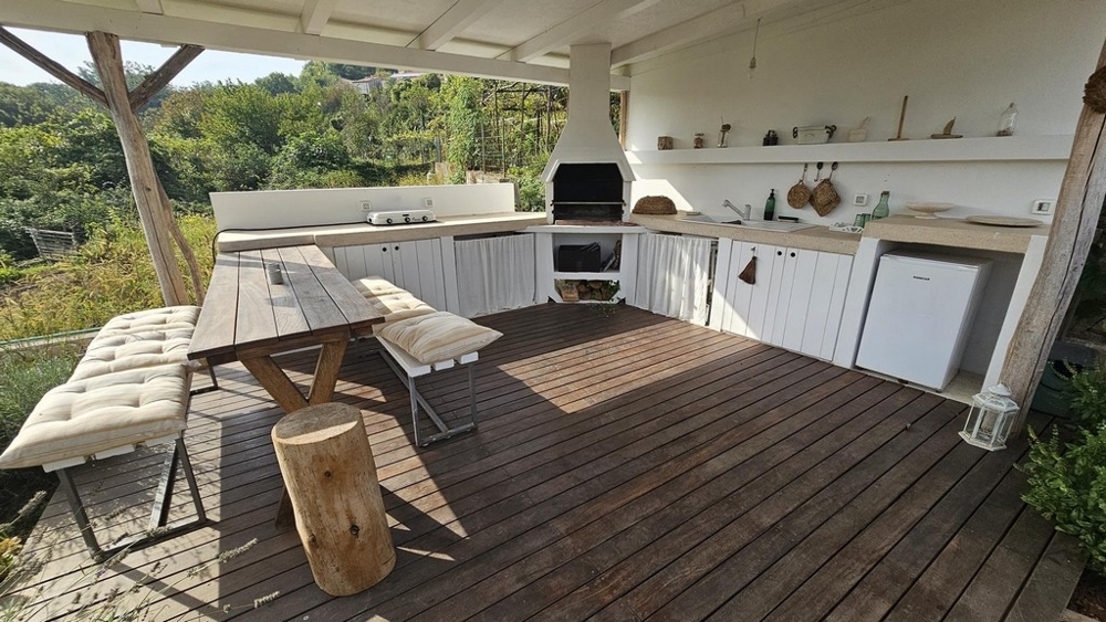 Dom z letnią kuchnią na sprzedaż w Chorwacji - Panorama Harcerska.