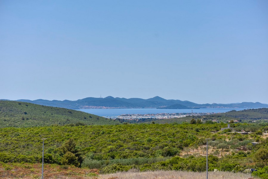 Widok na morze z nieruchomości H3448 w Chorwacji - Panorama Harcerska.