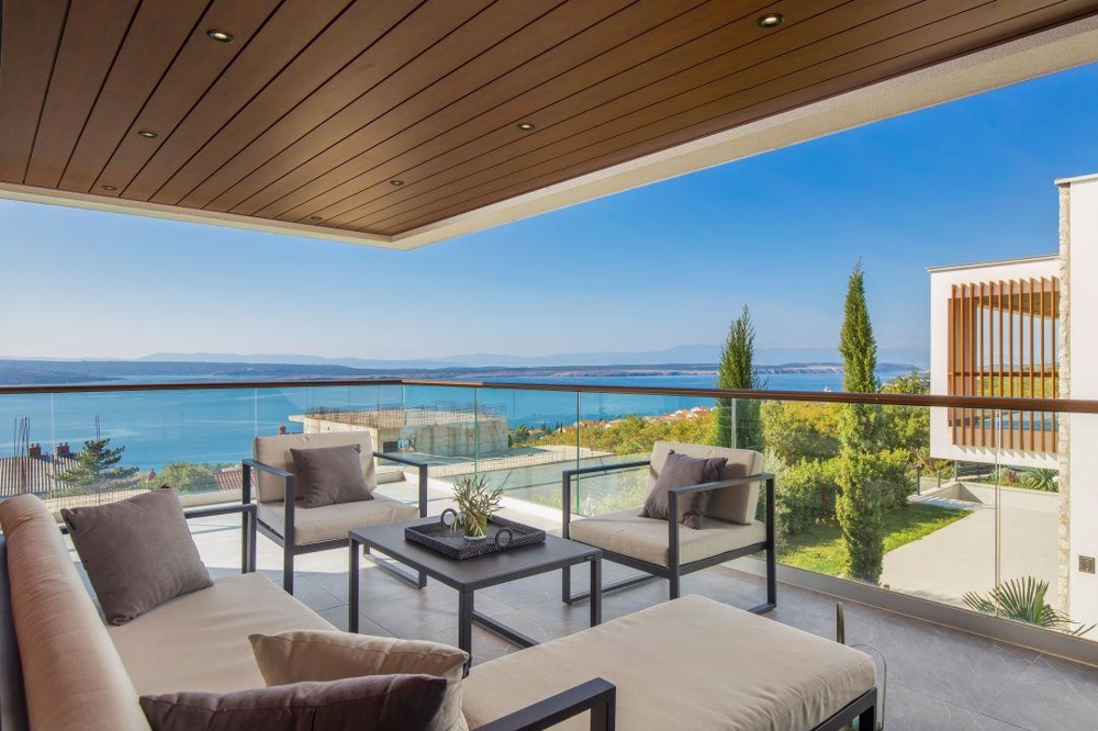 Kup luksusową, nowo wybudowaną willę w nowoczesnym stylu architektonicznym w Crikvenicy w Chorwacji.