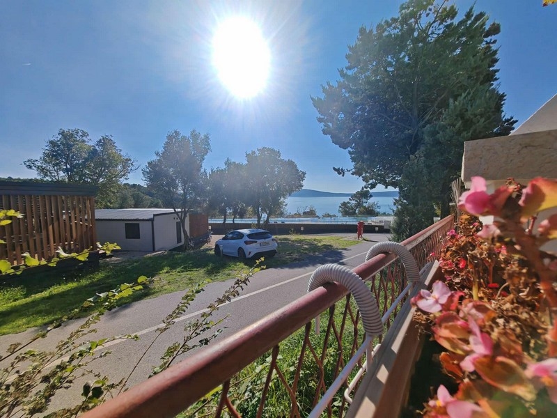 Widok na morze z nieruchomości H3452 w pobliżu Crikvenicy w Chorwacji - Panorama Harcerska.