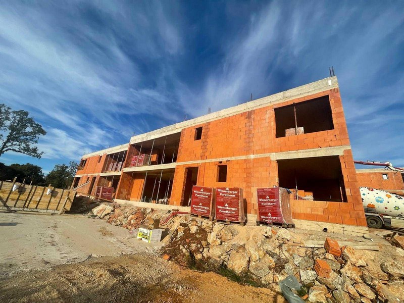 Stan surowy nieruchomości H3459 w regionie Krk w Chorwacji.