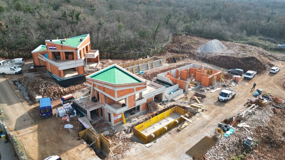 Widok na morze z willi.