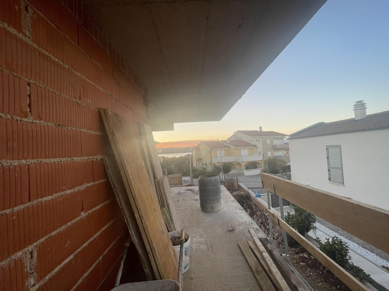 Widok z balkonu na morze.