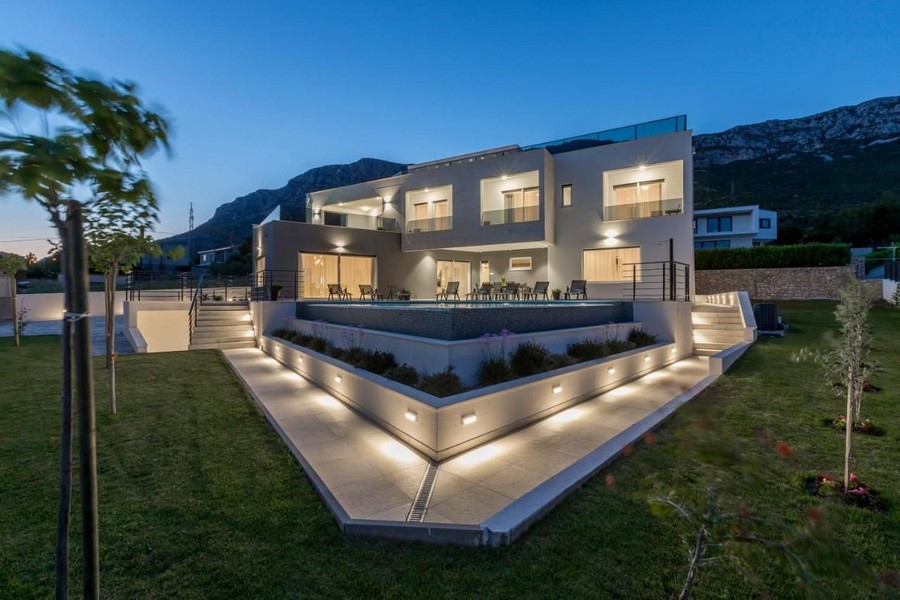 Kup nowoczesną willę w Splicie w Chorwacji - Panorama Scouting.