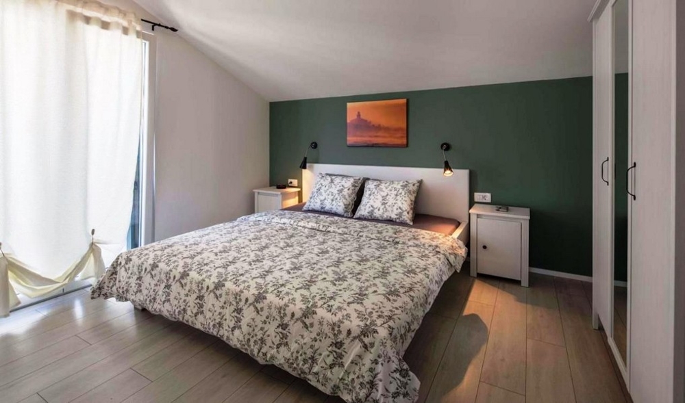 Sypialnia z podwójnym łóżkiem