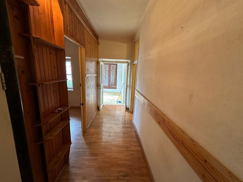 Przedpokój i strefa wejściowa nieruchomości H3530 w Chorwacji.