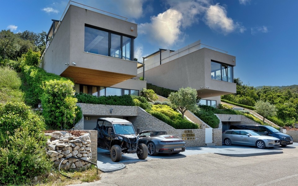 Nieruchomość na wyspie Korcula - nowoczesne luksusowe wille na sprzedaż.