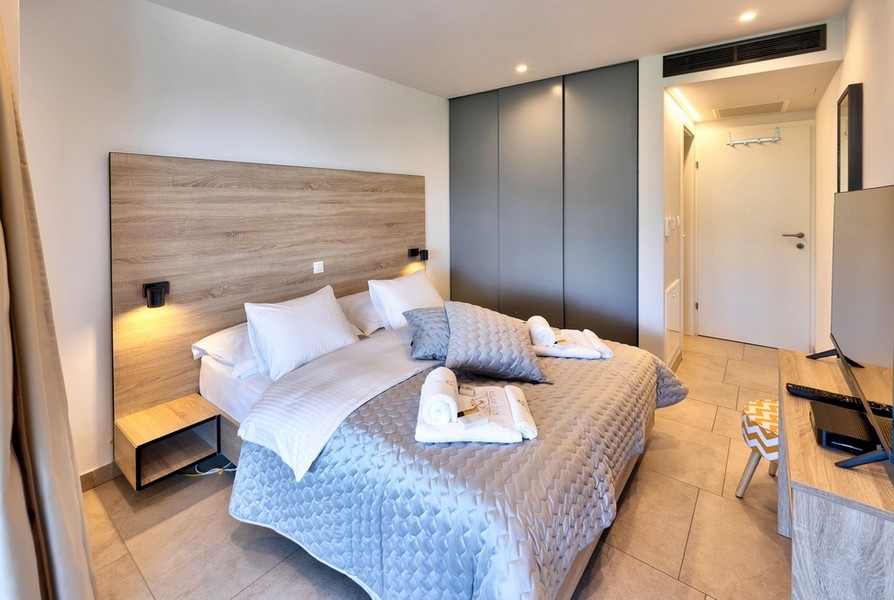 Wysokiej jakości sypialnia o nowoczesnym designie