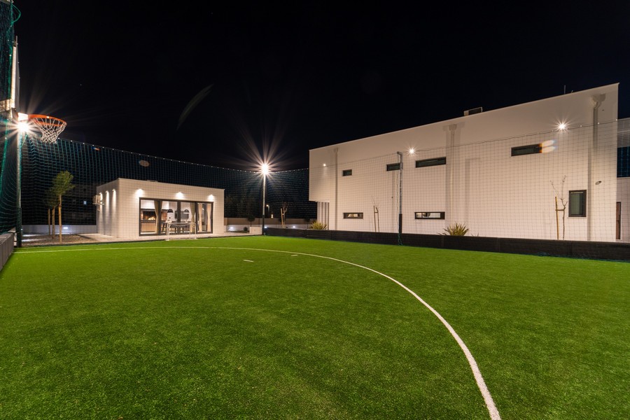 Boisko sportowe na posesji H3538 w Bibinje, region zadarski, Dalmacja.