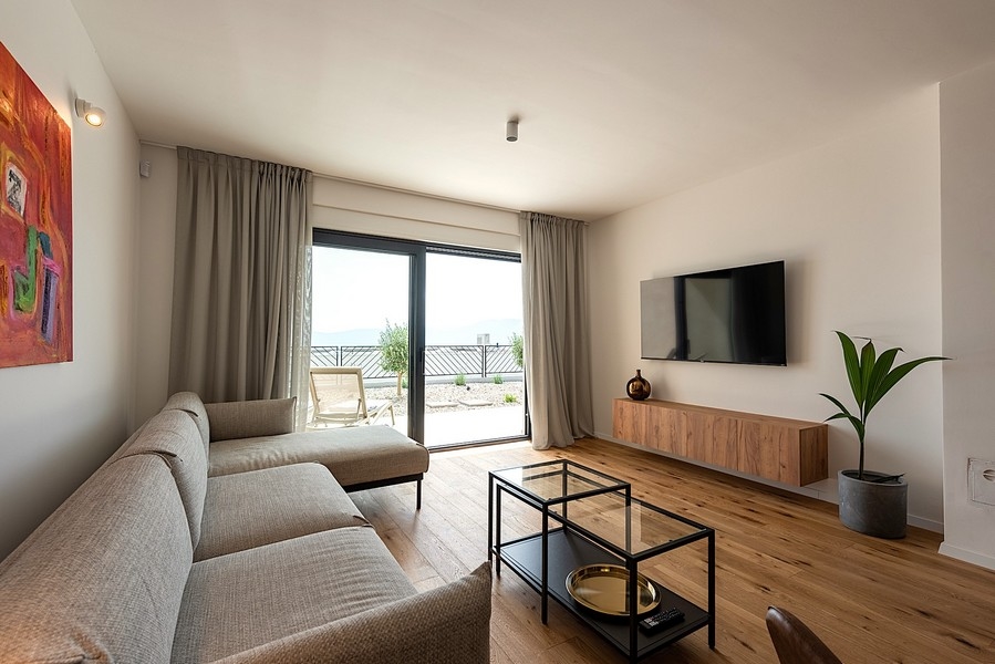 Pokój dzienny nieruchomości H3540 w Kostrenie, Chorwacja.