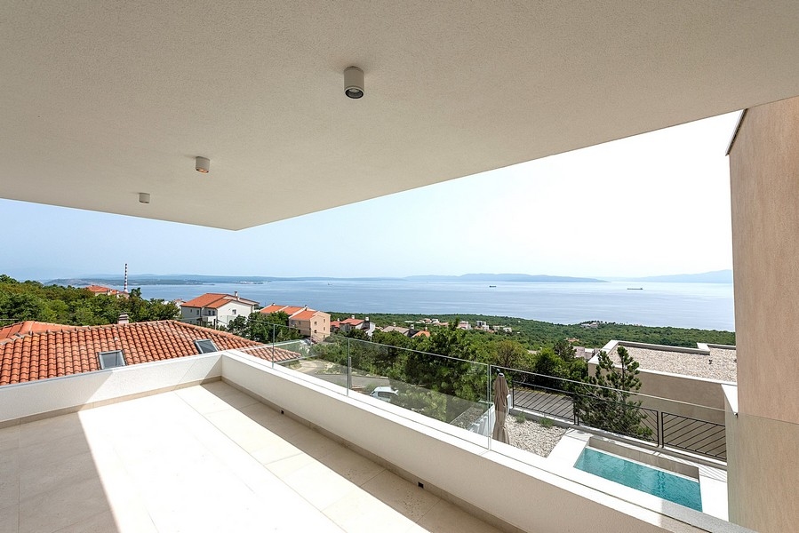 Dom z pięknym widokiem na morze na sprzedaż w Chorwacji - H3541 Rijeka, Kostrena.