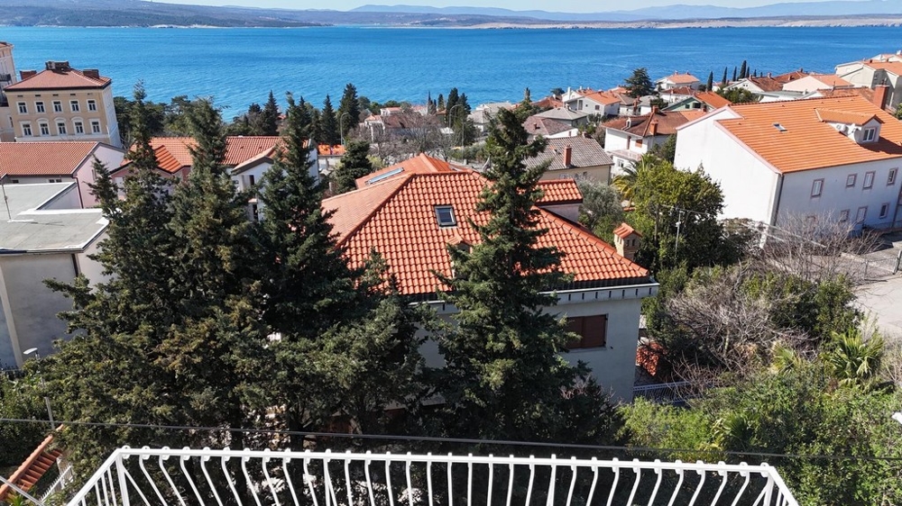 Widok na morze z nieruchomości H3554 w Crikvenicy, Zatoka Kvarner.