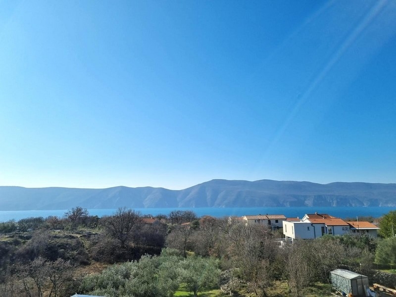 Widok na morze z nieruchomości H3557 na Krk w Chorwacji - Panorama Harcerska.