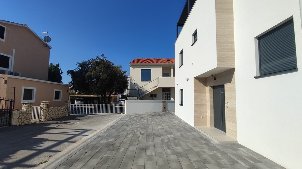 Dostęp do nowej posesji budynku