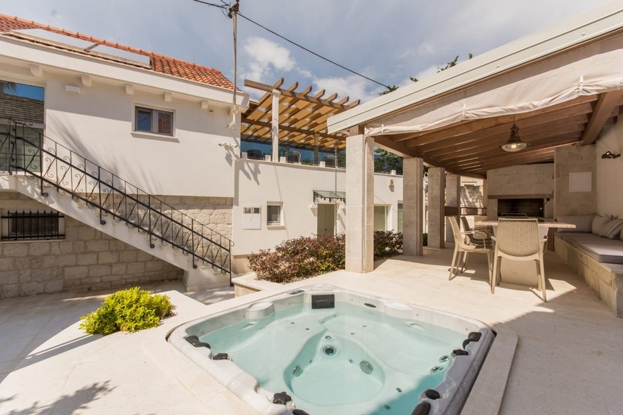 Whirlpool nieruchomości H3586 w Chorwacji - Panorama Scouting.