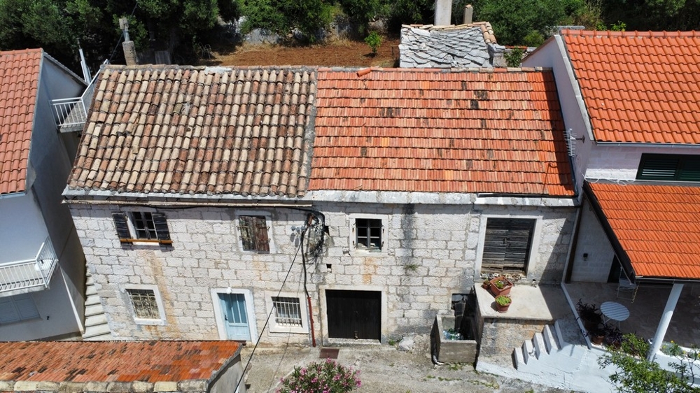 Sprzedam stary kamienny dom do remontu w Chorwacji - Panorama Scouting.