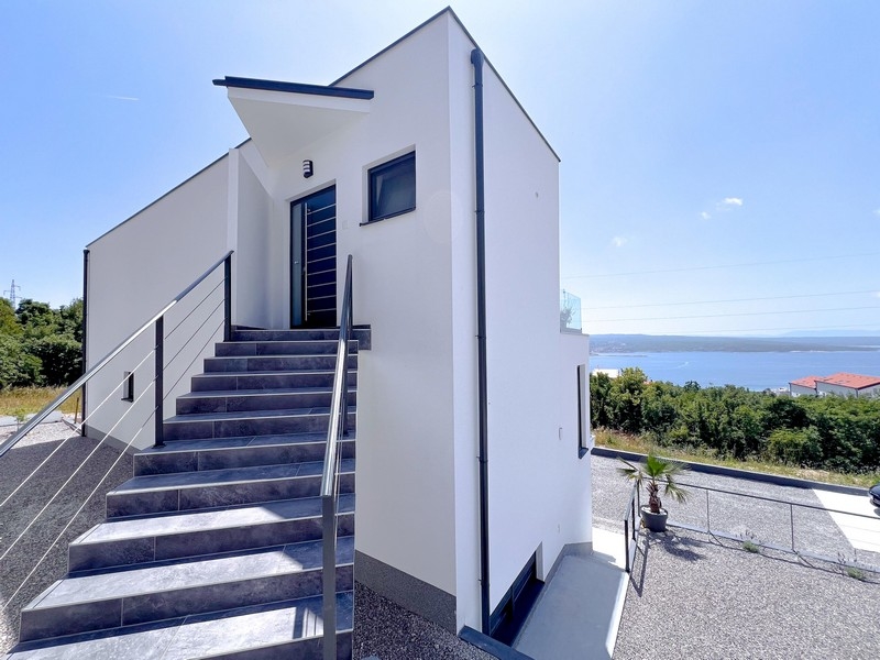 Strefa wejściowa nieruchomości H3601 w Crikvenicy w Chorwacji.