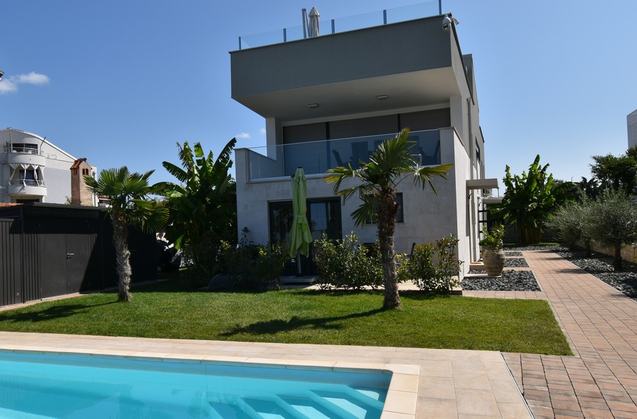 Kup willę na Istrii - Panorama Scouting H3602