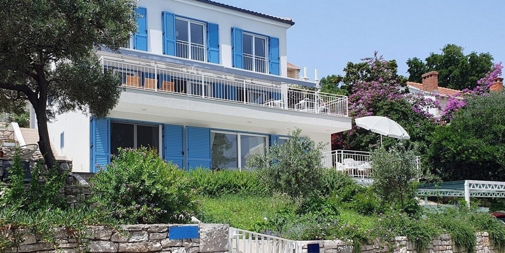 Kup śródziemnomorski dom w Chorwacji.