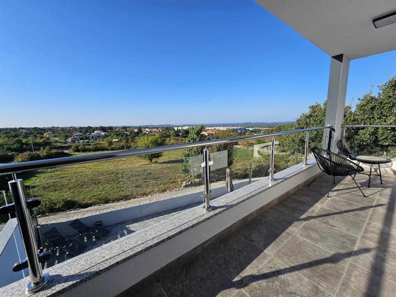 Widok na morze z nieruchomości H3612 w Kanfanar na Istrii.